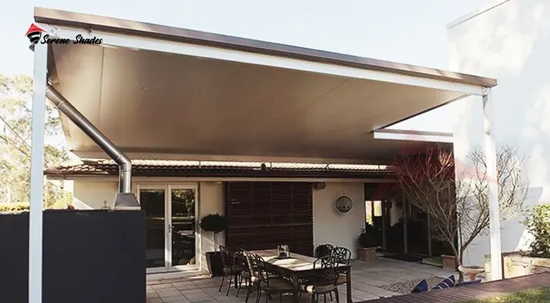 Sleek Flat Roof Parking Shade for Commercial Areas