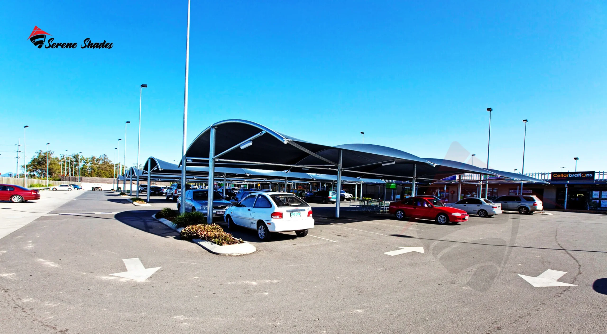 Modern cantilever car parking shade with single post support